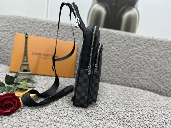 ルイヴィトンバッグ側面デザイン